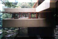 esterno07.jpg (48189 byte)